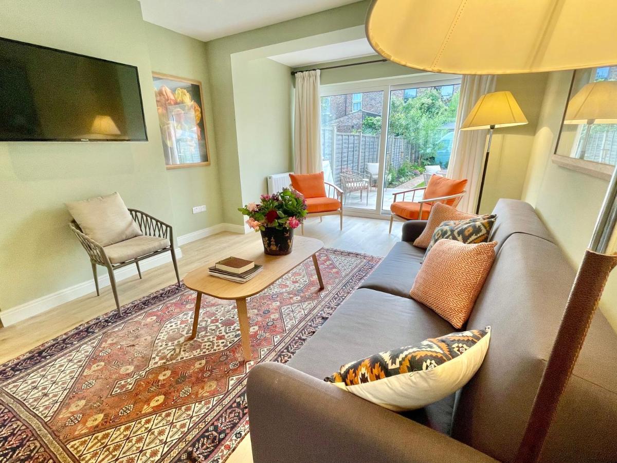 Central Townhouse With Free Off Road Parking And Garden York Exterior foto