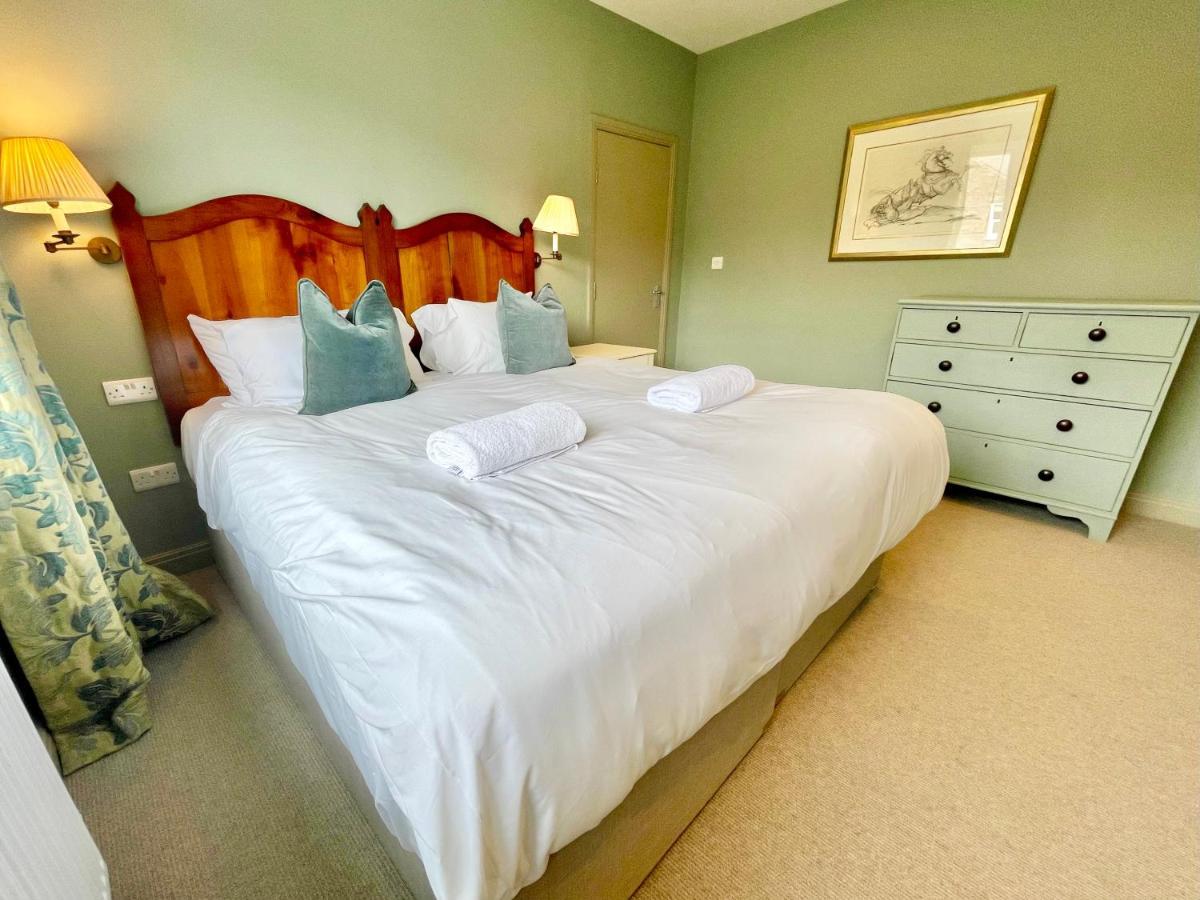 Central Townhouse With Free Off Road Parking And Garden York Exterior foto